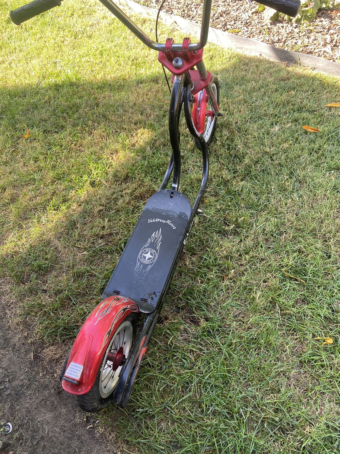 Schwinn Stingray Push Scooter for Sale in Visalia, CA OfferUp