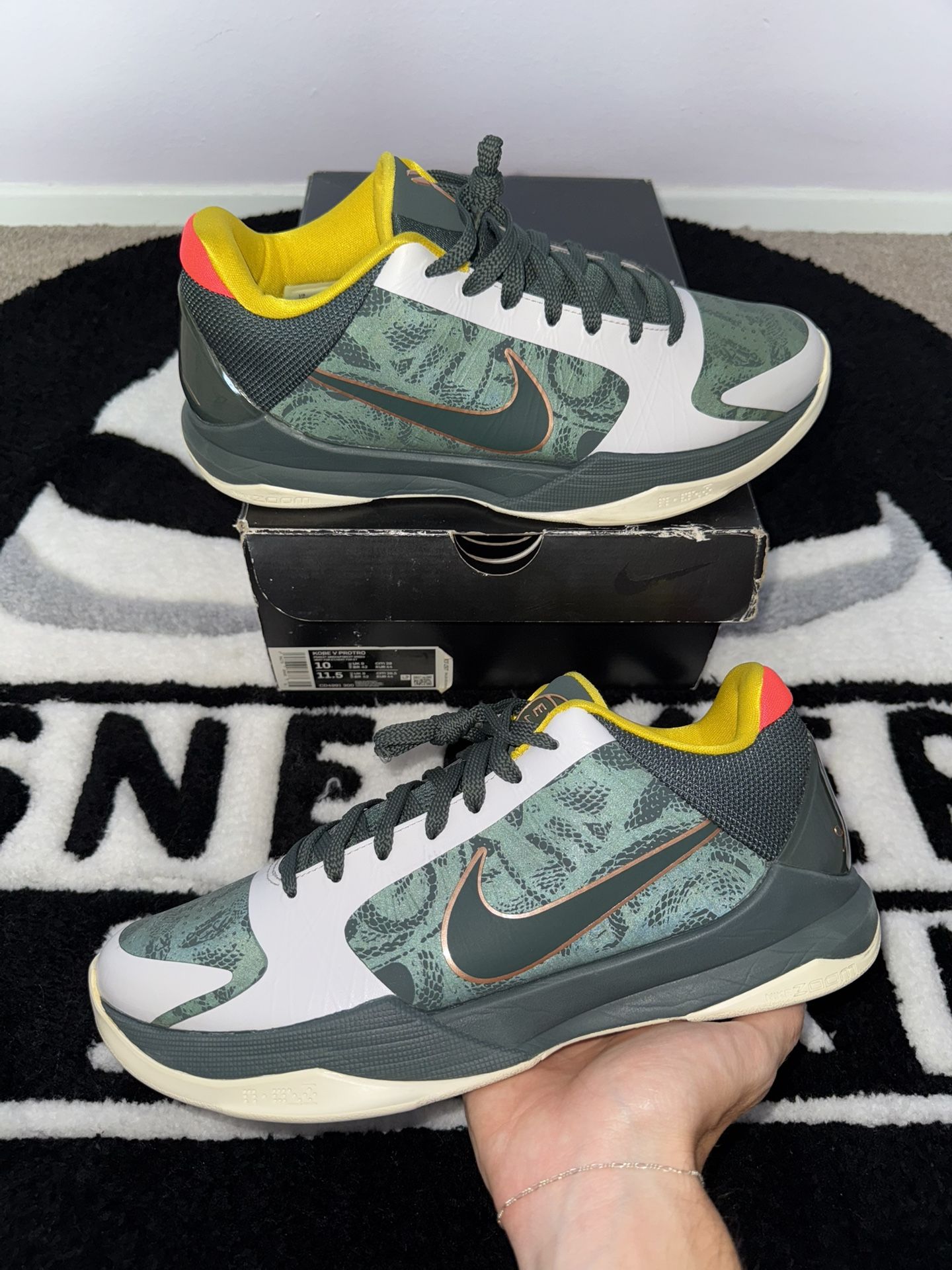 Nike Kobe 5 Protro EYBL (Size 10)
