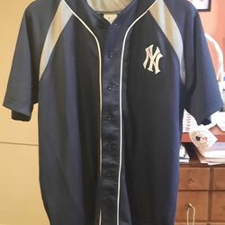 New York Yankees Genuine MLB 100% Polyester Jersey size XL