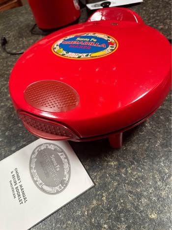 NEW Condition- Santa Fe Quesadilla Maker by Salton Model No. QM2SFR