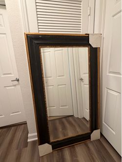 Mirror / framed mirror