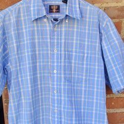 M, Men's Arrow, short-sleeve, Blue & White plaid button-down shirt