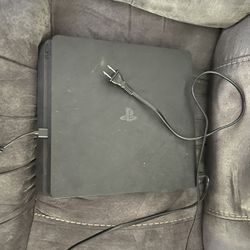 PlayStation 4 And Accessories 