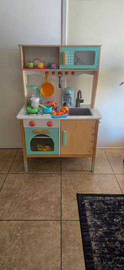 COCINITA DE MADERA