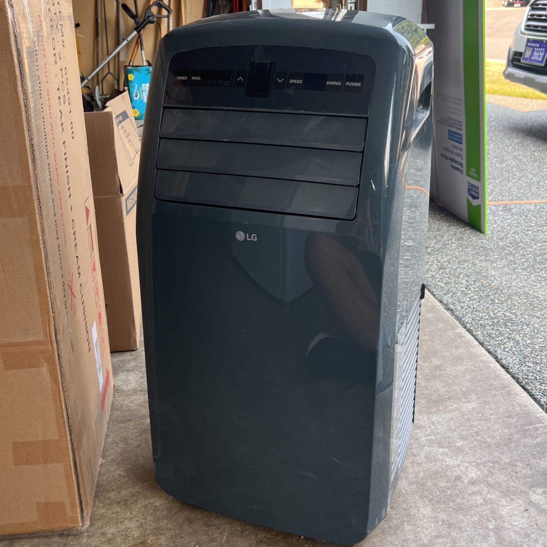 LG Air Conditioner LP1215GXRY7 12,000 BTU/hr