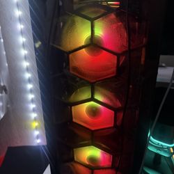 Gaming pc and keyboard 