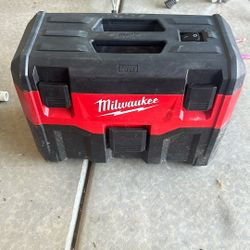 Milwaukee M18 Vacuum 