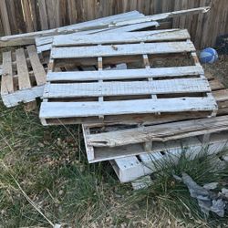 Free Pallets!   Perfect For Projects!  