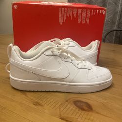 Nike Court Borough Low 2