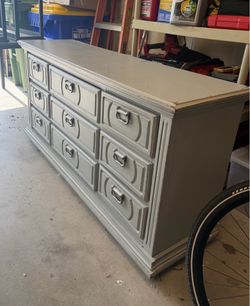 Distressed Gray 9-Drawer Dresser