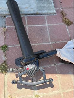 Toro leaf blower, super blower and a vacuum with a bag this is electric