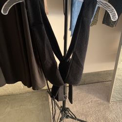 Black Wrap Around Black Top