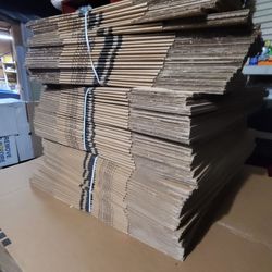 Boxes & misc packing supplies 