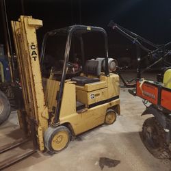 Catapillar T30C Forklift