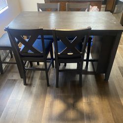 Ashely Dining Table