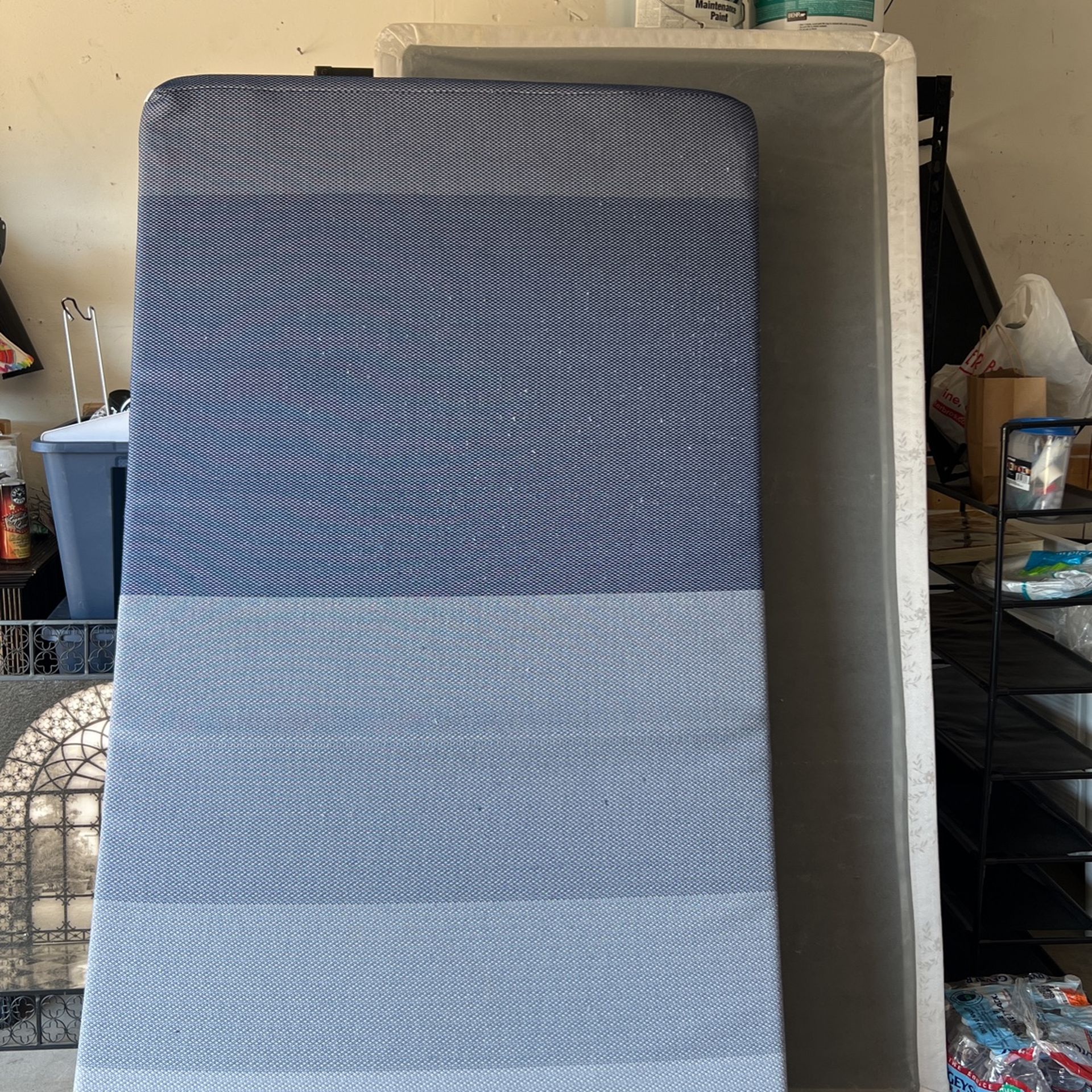 Twin Box Spring And Mateess