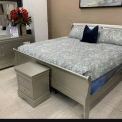 Queen Bedroom 40 Down