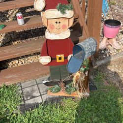Elf With Mail Box