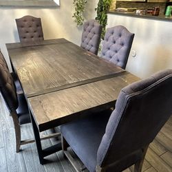 Living Spaces Dining Table + 8 Chairs – QUICK SALE