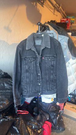 Levi’s black denim jacket