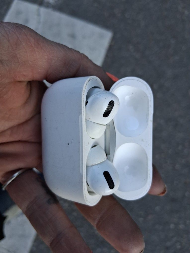 Apple Pod Pro Noise Cancellinf Earpods