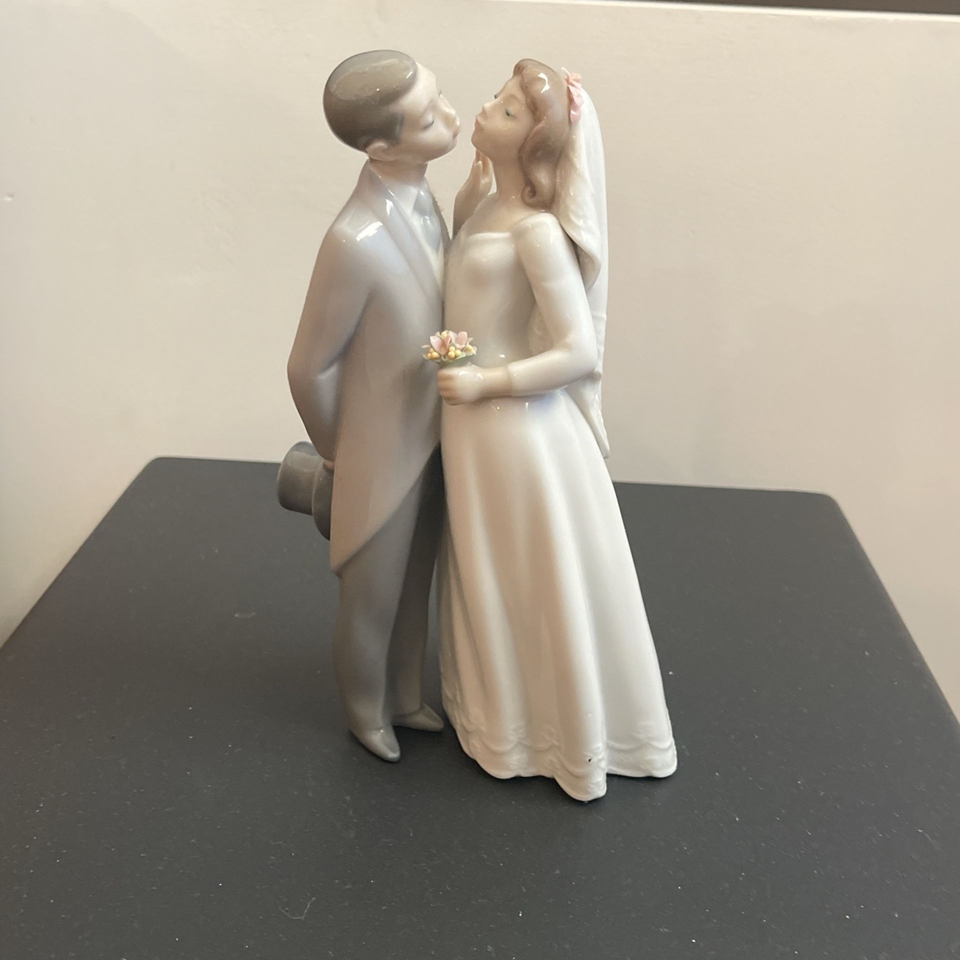 Lladro Bride and Groom 