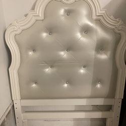 White Princess Twin Bed Frame With Drawer
