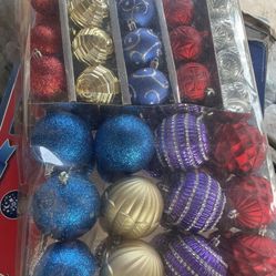 100 Ornaments 