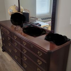 Bedroom furniture, good condition