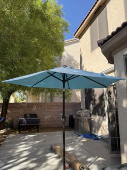7.5’ Umbrella - north Decatur And Farm