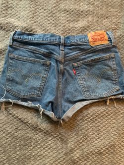 Levi shorts 501 size 28