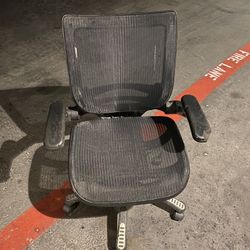 Rolling office chair