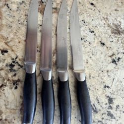 Set Of 4 Steak Knives $10