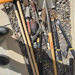 YARD YOOLS AND GAS CANS