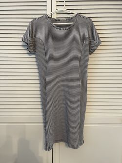 Gap Nursing/Breastfeeding Dress, Small