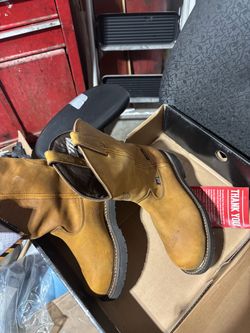 Steel toe work boots