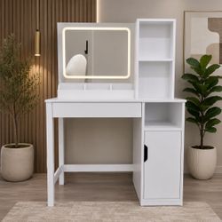 Mainstay makeup vanity with light up mirror