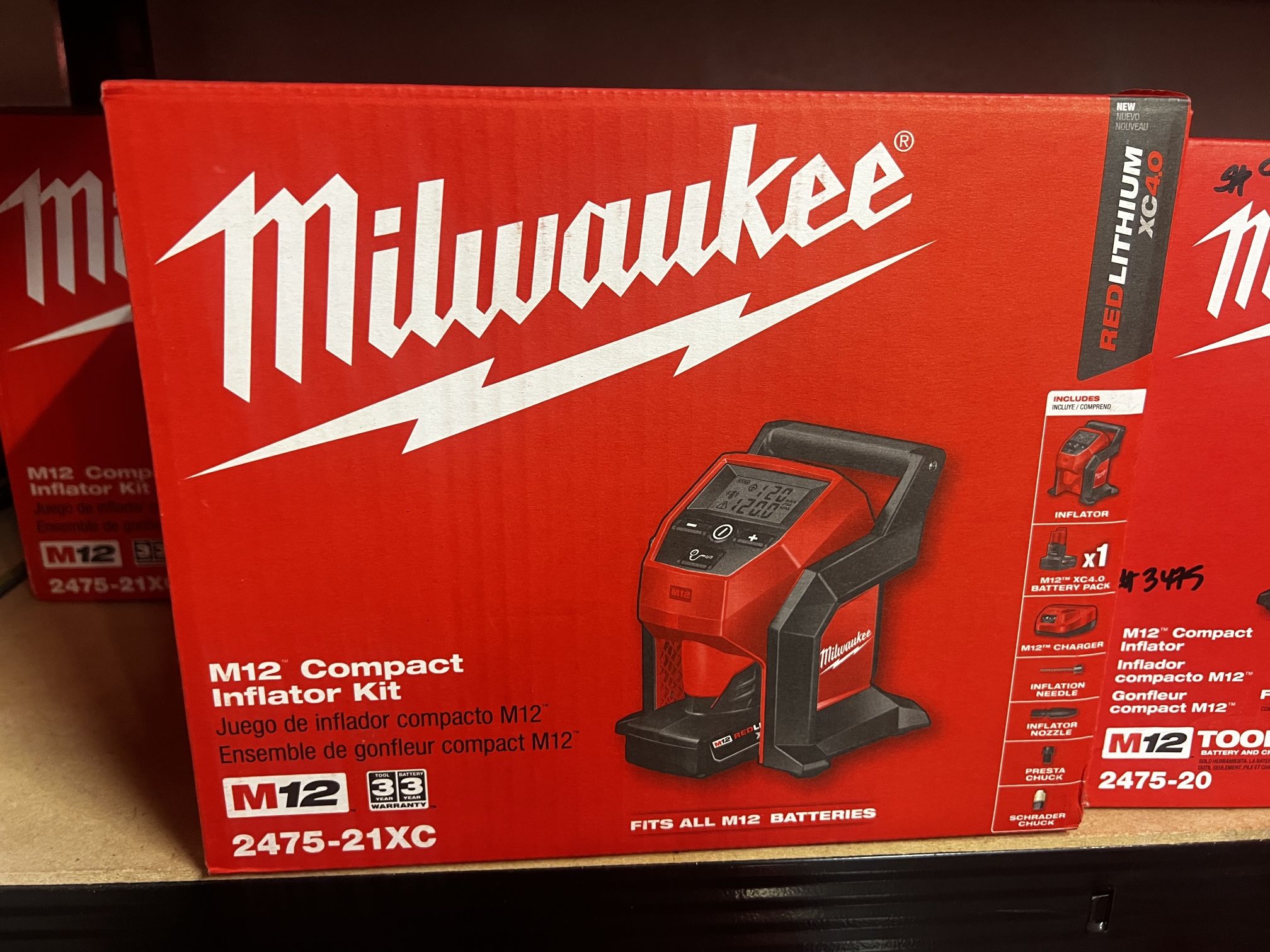 Milwaukee M12 Compact Inflator Kit