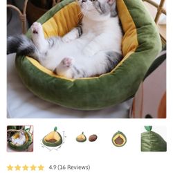 Super Cute “Avocado Pet Bed” By Hey Paws  (2 Left Available )  NEW