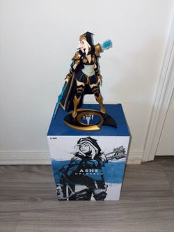 Ashe Unlocked Statue – Official Riot Games League of Legends