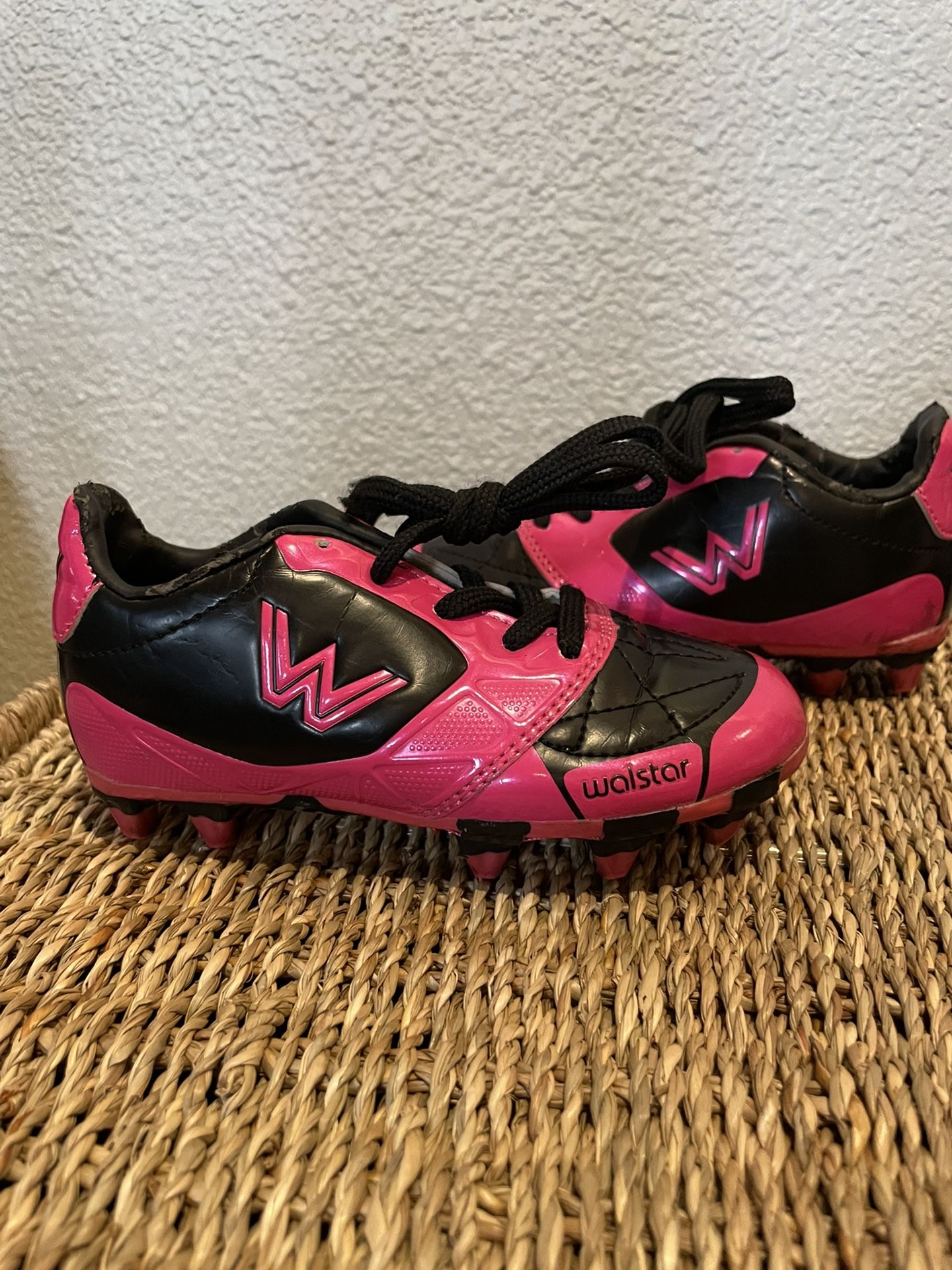 Walstar cleats / Size 8 