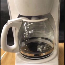 Coffee Maker 12 Cup Coffee Maker Very Good Condition And Works 