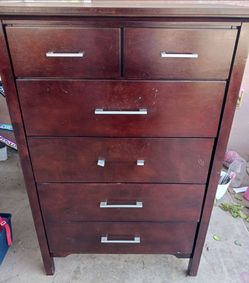 Dresser drawers