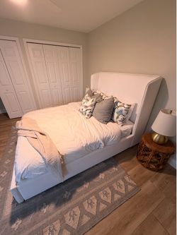 Queen white bed