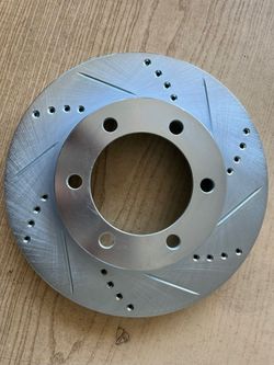 Toyota Sequoia, Tundra 00-06 Front Drill Slot Rotors Ceramic Pads