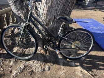 Hybrid Woman’s Bike