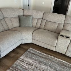 Everest Living/family room Sectional