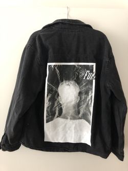 Zara Graphic Denim Jacket. Medium