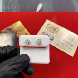 10k Gold With Moissanite Diamonds 