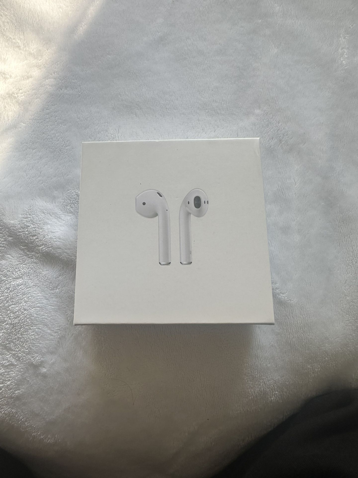 Apple AirPods 2nd Generation